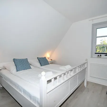Holiday home Doppelhaushaelfte Austernfischer