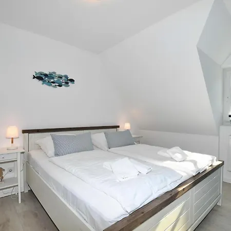 Doppelhaushaelfte Austernfischer * Böhl