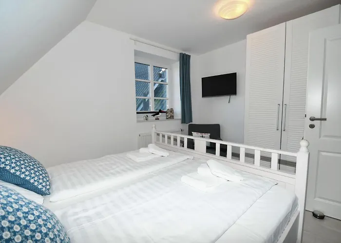 Doppelhaushaelfte Austernfischer * Böhl